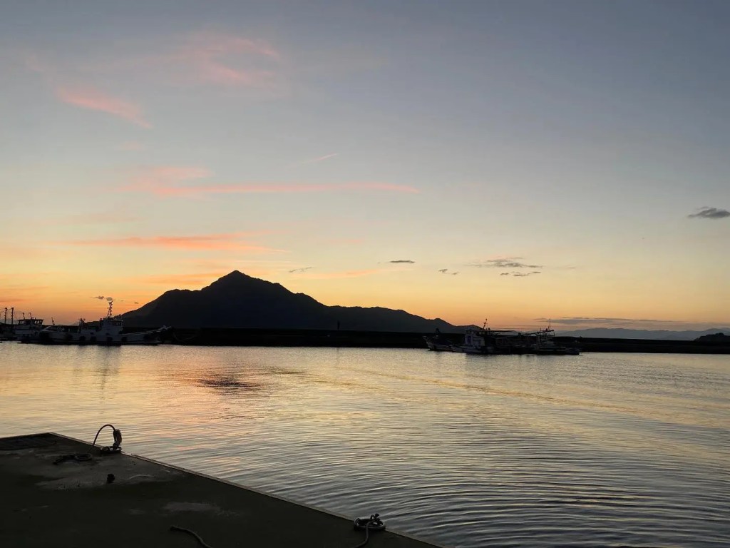 Okurokamishima and Daikoku Kamishima, uninhabited islands off Etajima in Hiroshima Prefecture.