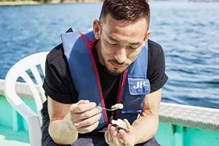 tatsu minho owner of kanawa oysters